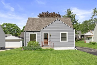 1115 Georges Ave, Brookfield, WI 53045