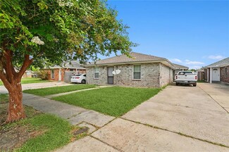 9017 Titans Dr, Chalmette, LA 70043