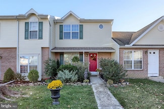 67 Southmont Dr, Enola, PA 17025