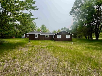 W8650 Amberg Wausaukee Rd, Amberg, WI 54102