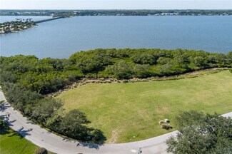 9205 W Marsh Island Dr, Vero Beach, FL 32963