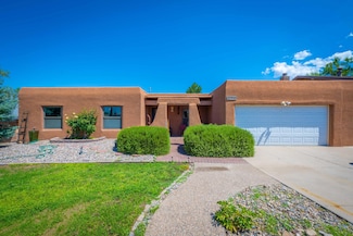 9905 Lorelei Ln NE, Albuquerque, NM 87111