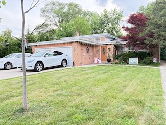 245 Sunset Dr, Wilmette, IL 60091