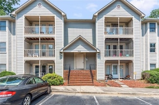 702 Glendale Dr Unit K, Greensboro, NC 27406