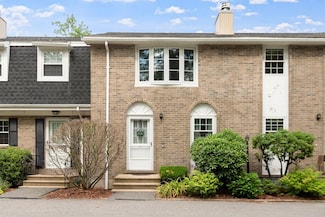 31 Fieldstone Dr, Londonderry, NH 03053