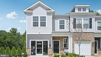 32 Whaler Dr, Runnemede, NJ 08078
