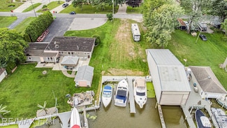 48841 Salt River Dr, New Baltimore, MI 48047
