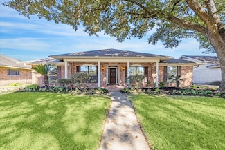 7618 Burning Hills Dr, Houston, TX 77071