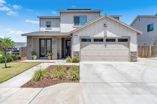 6156 E Inyo St, Fresno, CA 93727
