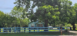 812 N Waldrip St, Grand Saline, TX 75140