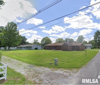 727 Johnson St, Carlinville, IL 62626