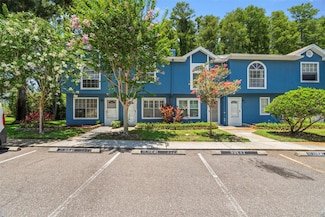 3323 Fox Hunt Dr, Palm Harbor, FL 34683