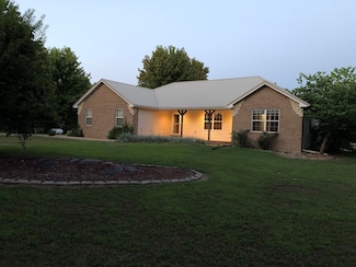 141 Brianna Dr, Seymour, MO 65746