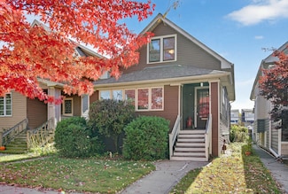 5213 W Warner Ave, Chicago, IL 60641