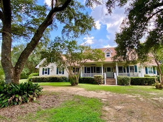 299 Quitman Perry Rd, Carriere, MS 39426