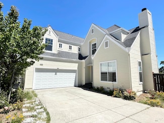 2340 Roburta Ln, Santa Rosa, CA 95403