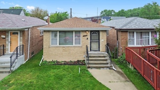 3052 E 97th St, Chicago, IL 60617