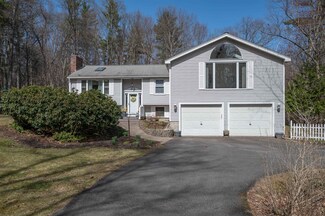50 Wash Pond Rd, Hampstead, NH 03841