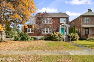 2501 Broadmeade Rd, Louisville, KY 40205