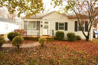 11255 Saint Damian Ln, Saint Ann, MO 63074