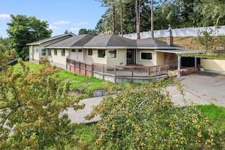 2401 Hillside Dr, Fortuna, CA 95540