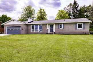5106 Skyline Dr, Syracuse, NY 13215