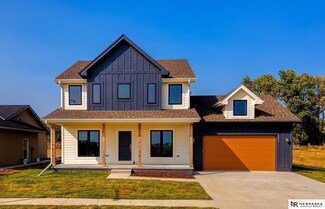 2855 Southern Hills Dr, Blair, NE 68008