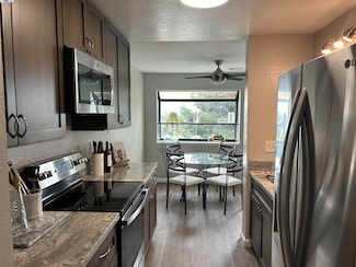 21117 Gary Dr Unit 106, Castro Valley, CA 94546