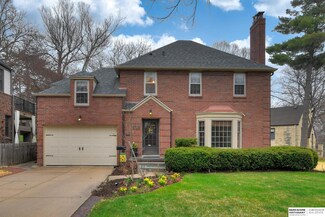 2303 N 53rd St, Omaha, NE 68104
