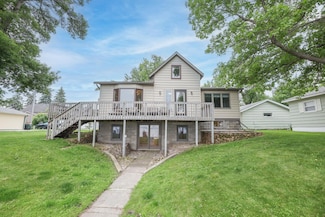 17 E Lake St, Osakis, MN 56360