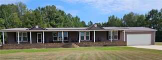 205 Acker Rd, Forkland, AL 36740
