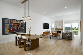 47 Southampton Ct, Newport Beach, CA 92660
