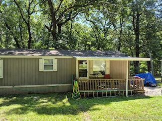 2908 N Harbor Dr, Grove, OK 74020