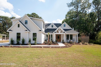 385 Crow Creek Dr NW, Shallotte, NC 28467