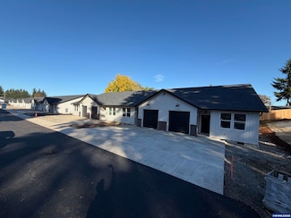 5534 Skyline Rd S, Salem, OR 97306