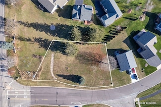 2364 St Andrews Dr, Altoona, WI 54720