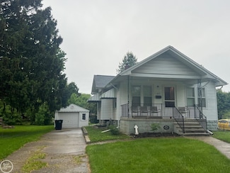 26091 Hollywood St, Roseville, MI 48066