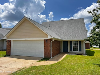 1043 Spanish Oak Blvd, Florence, MS 39073