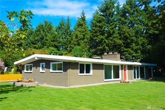 8916 S 121st St, Seattle, WA 98178