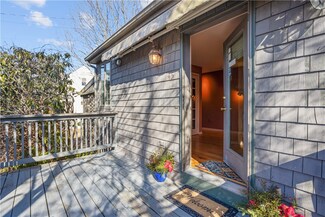 45 Edgewater Rd, Wakefield, RI 02879