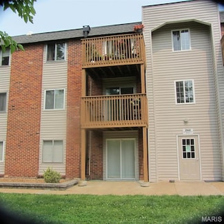 2840 Blackforest Dr Unit B, Saint Louis, MO 63129