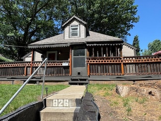 826 S Park Ave, Independence, MO 64052