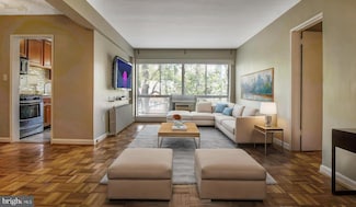 3901 Tunlaw Rd NW Unit 701, Washington, DC 20007