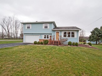 205 Piper Dr, Ford City, PA 16226