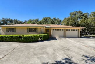 1459 Songbird Dr, Canyon Lake, TX 78133