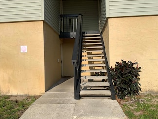 235 Red Maple Place Unit 235, Brandon, FL 33510