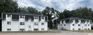 2324 E Locust St, Davenport, IA 52803