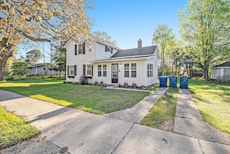 620 N Lakeshore Dr, Ludington, MI 49431