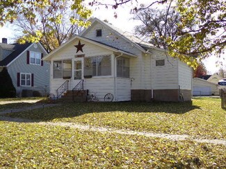 412 W 6th St, Wilton, IA 52778