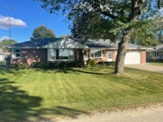 203 Maple St, Lindenwood, IL 61049